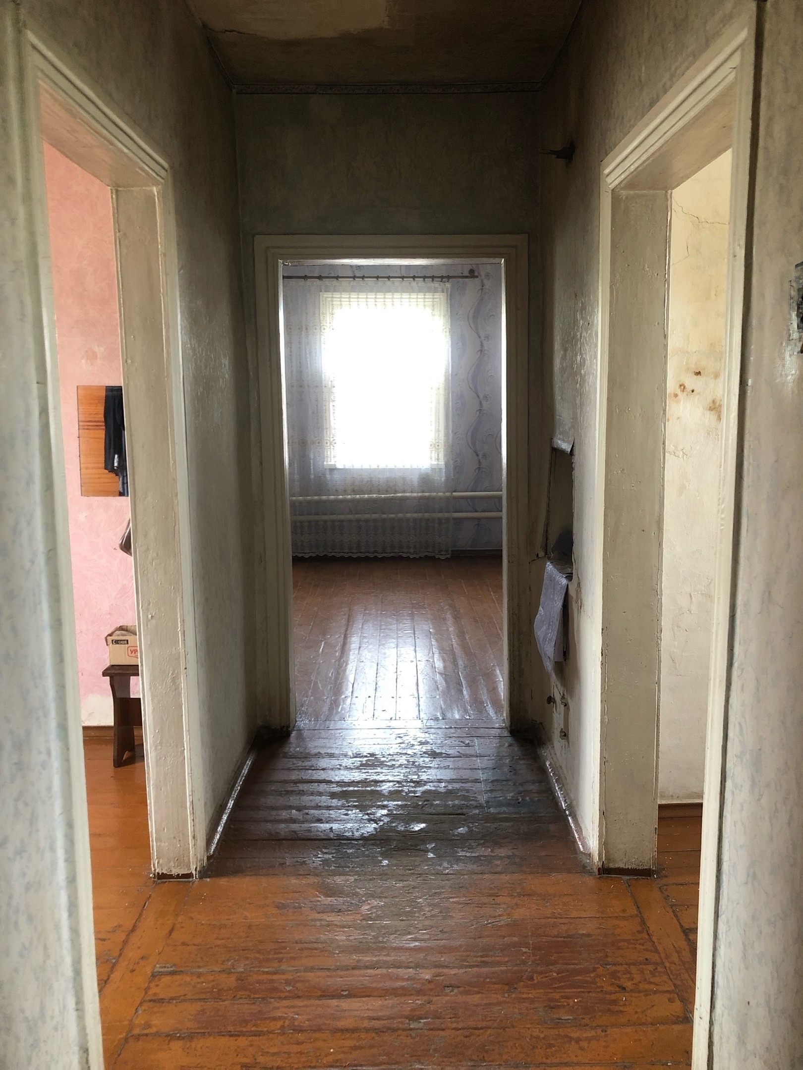 🏡 Г.Алчевск ✨ В продаже 3-х комнатный дом 📍 Район: Жиловка 🔧 Состояние: под ремонт 📏 О/П: 62.6 кв/м 📄 Документы: РФ 🏫 Школа и магазины в шаговой доступности 🚶♂ По улице Центральная 💰 Цена: 1.000.000 📞 +7 959 553 72 40 Давид...
