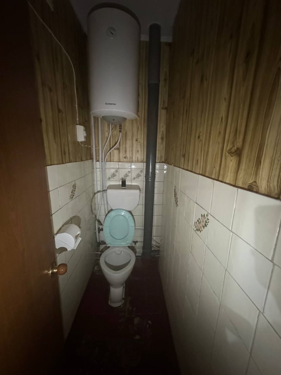 Продам 2-х комнатную квартиру улучшенной планировки по кв. Пролетариата Донбасса. Общая площадь квартиры 54,5 м2, 1/9 эт. Состояние квартиры жилое как на фото. Комнаты раздельные, большая кухня, раздельный санузел, окна МПО, разводка новая, балкон застеклен. Вся мебель и техника остается. Хорошее тихое место,...